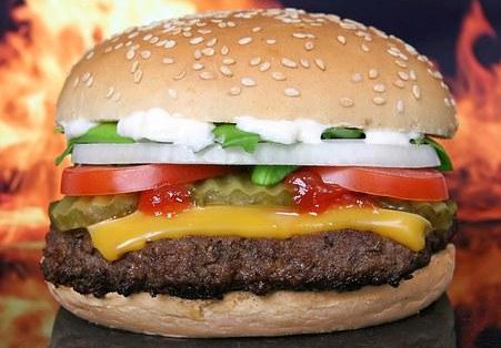 Burgeri cu cartofi wedges